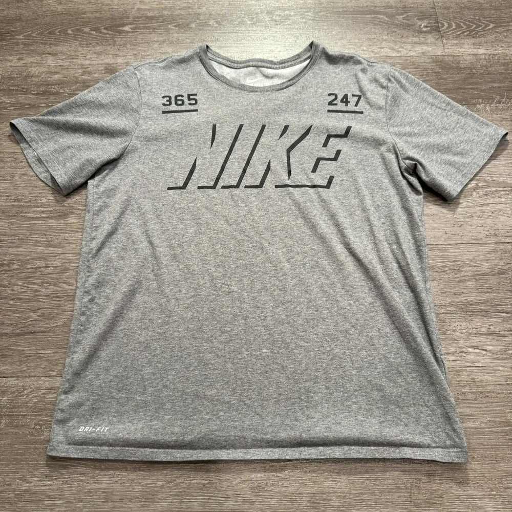 Nike Shirt Mens Large Gray Tee Spellout Short‎ Sleeve Crew Neck Casual Minimal